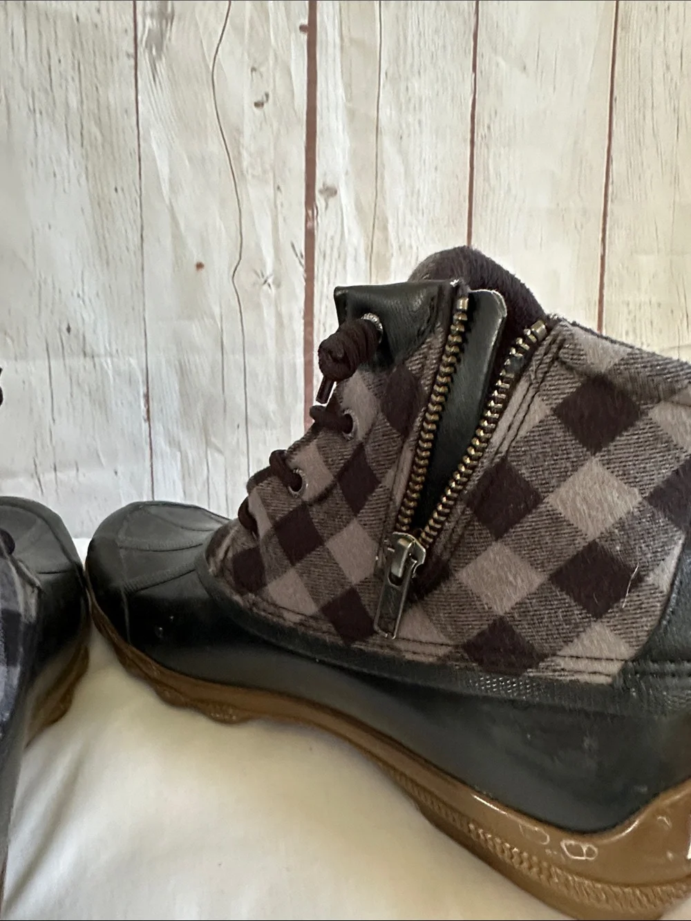 Sperry Syren Gulf Black Rubber & Gray Buffalo Plaid Duck Boots size 7.5